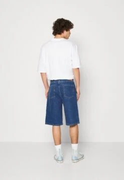 YOURTURN Unisex - Shorts Di Jeans - Blue Denim -Negozio Online Yourturn Italia d357d7a7178a48789eeb600a35d29183