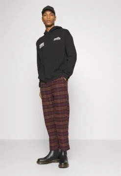 YOURTURN UnisexFelpa Con CappuccioBlack Uomo Maglieria E Felpe YO121013Y-Q11 12 YOURTURN UnisexFelpa Con CappuccioBlack Uomo Maglieria E Felpe YO121013Y-Q11 -Negozio Online Yourturn Italia db07595c5dba4702b214b16d3e84f8de