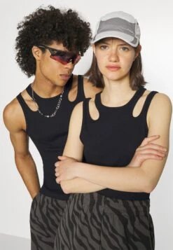 YOURTURN UnisexTopBlack Donna T-shirt E Top YO12100ZE-Q11 -Negozio Online Yourturn Italia dd57cd40199b470682a01dd6f09fffe9