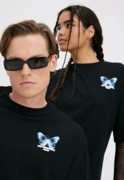 YOURTURN UnisexT-Shirt Con StampaBlack Uomo T-shirt E Polo YO121015D-Q11 -Negozio Online Yourturn Italia dee03750f05442a0a3ba77c065f49762