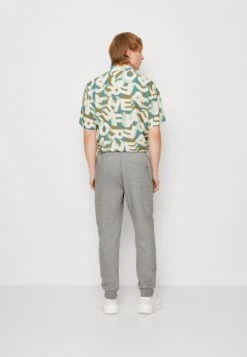 YOURTURN Unisex - Pantaloni Sportivi - Grey 10 YOURTURN Unisex - Pantaloni Sportivi - Grey -Negozio Online Yourturn Italia e10191e8f21644bbb9d78607bbda91d5