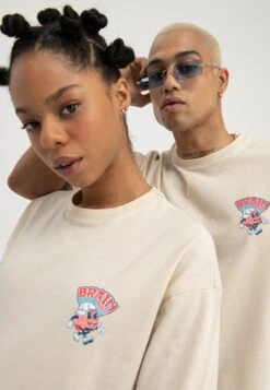 YOURTURN UnisexT-Shirt Con StampaBeige Uomo T-shirt E Polo YO121010B-B11 -Negozio Online Yourturn Italia e295551bbf7544c0a94c49989a8cb9ae