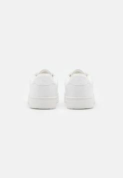 YOURTURN Sneakers BasseWhite Uomo Sneaker YO112O03P-A11 -Negozio Online Yourturn Italia e422fcb945e54679a768f4c471e3e98a