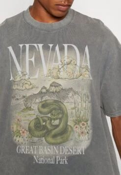 YOURTURN Nevada Wash Graphic Tee WashedT-Shirt Con StampaCharcoal Uomo T-shirt E Polo YO121011B-Q11 -Negozio Online Yourturn Italia e829ada2811949e7b41756f8833b261a