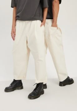 YOURTURN Pant Bo Trousers Elastic Waist Loose Fit Unisex - Pantaloni - Beige -Negozio Online Yourturn Italia ea273c9740ce4eba835bab2c309c43ff