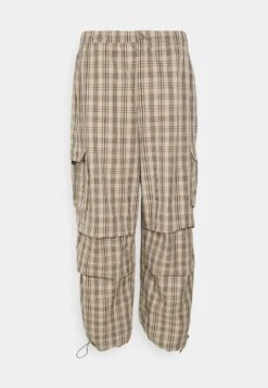 YOURTURN Unisex - Pantaloni Cargo - Beige -Negozio Online Yourturn Italia eb5e29ab875b4c47b70a904a15df7523