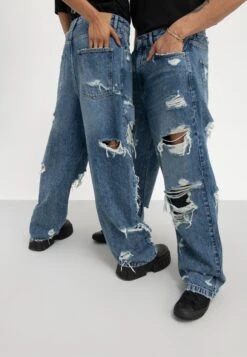 YOURTURN UnisexJeans BaggyLight Blue Denim Donna Jeans YO121010Y-K11 11 YOURTURN UnisexJeans BaggyLight Blue Denim Donna Jeans YO121010Y-K11 -Negozio Online Yourturn Italia f02b5a86a60a43f285c66bf0972136a0