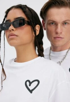 YOURTURN UnisexT-Shirt Con StampaWhite Donna T-shirt E Top YO121015I-A11 -Negozio Online Yourturn Italia f921f435ba4a4021a483b2df080ad635